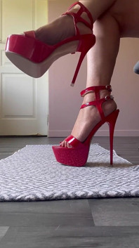 I Ignore You During a Show Ignore Cam Seen on My Stiletto Heels