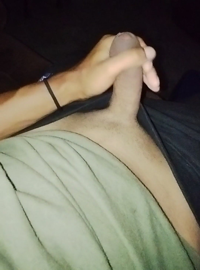 AlexAlejandro13: チンコを起こす
