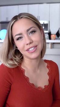 Time Out! Alina Lopez si zaslouží sát velkého ptáka svého nevlastního otce
