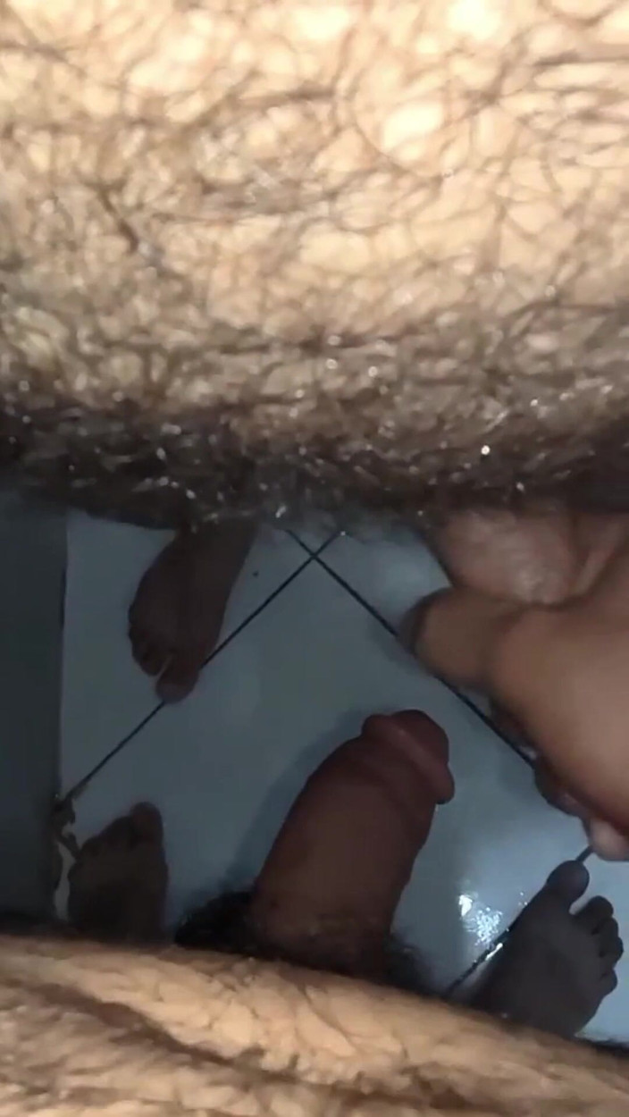 Aminaarab: Gay Mesir di kamar mandi