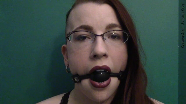 Lily O'Riley: Ballgag staring