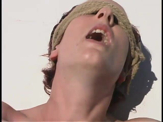 Hogtied by Kink: Sumbissive Nina