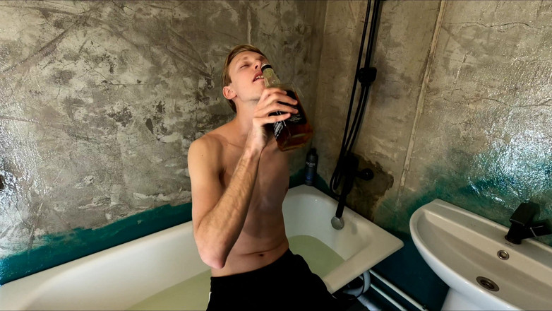 Dick Boys Studio: Masturbation in the Bathroom
