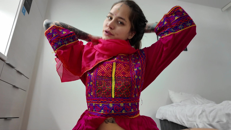Amateur Homemade Porn: Mengongkek adik tiri Afghan saya semasa ayah kami tiada di...