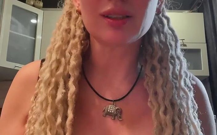 BadAssBitch: İnsan kül tablası taşakları cbt'i dövüyor, cei, tükürme