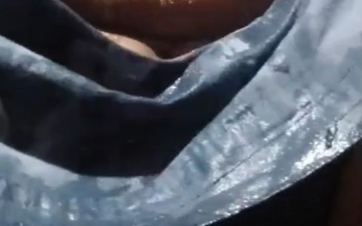 vijay_kumarpatel: Obejrzyj mój film pod prysznicem i powiedz mi, jak to...