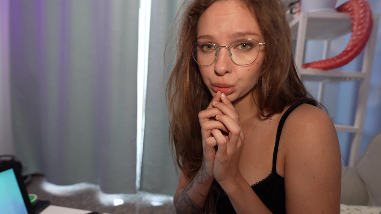 Alexa Poshspicy: Stepsister Watched a Lot of Anal Smut Now She Wants...