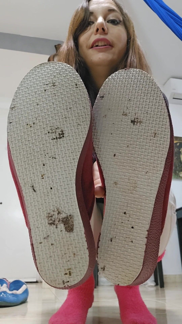 dafnedenoch: スリッパ モデリングとマスターベーション、スペインのスリッパ