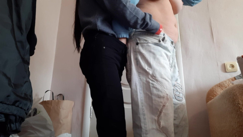 Lesbian-illusion: 내 여친과 나는 우리가 레즈인 모든 사람에게서 숨겨
