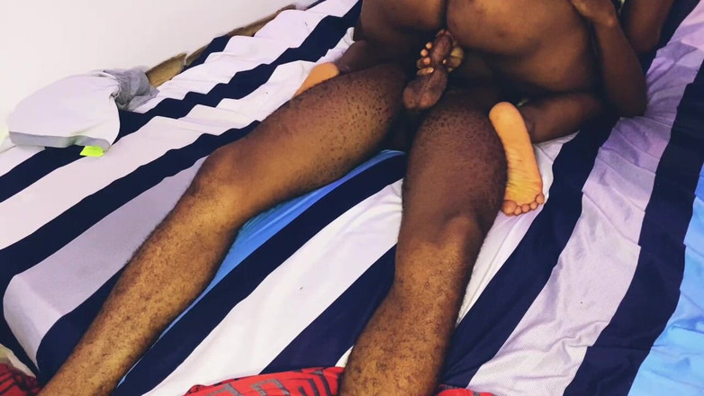 Kpekus Tv: Tidak boleh berhenti mengongkek pepek pembantu rumah jalang saya yang...