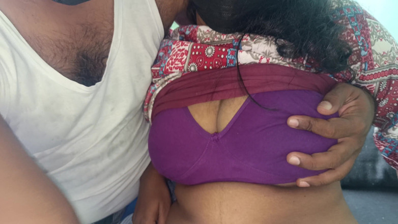 Laxi ammu: Tamil quente romance