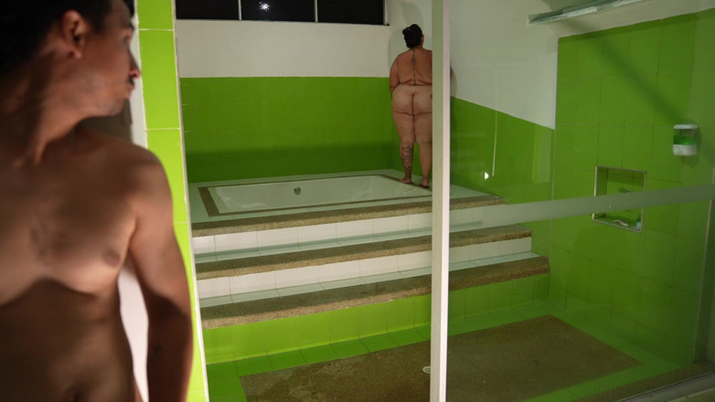 Lexly_16: My Neighbor Comes Into My House and This Happened in...