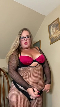 Lubricando mi correa para una mariquita sucia