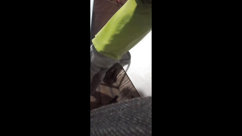 Martin13: Ho messo una telecamera nella mia stanza e ho trovato...