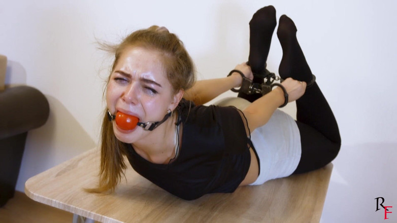 RF studio production: Челенж Leya на выносливость