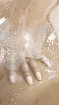 Sexy Ebony, celé mýdlové sprchování, masáž prsou s velkým zadkem