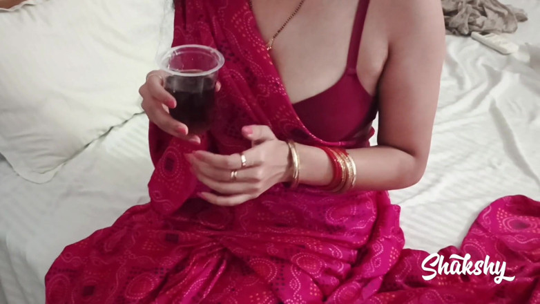 Shxkshy: Brought the Hot Bhabhi of Gaon to the City and...
