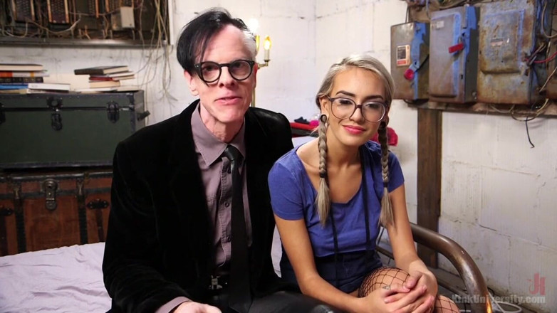 Kink University: How to Fuck While Using Vibrators