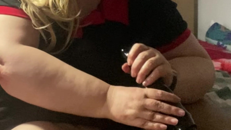 Daddykane: Britse blonde milf wordt wild met enorme grote zwarte lul....