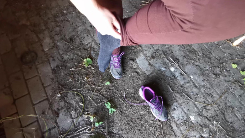 Bouncy Tits Action: Vajina ve göğüsler ahırda dövüyor
