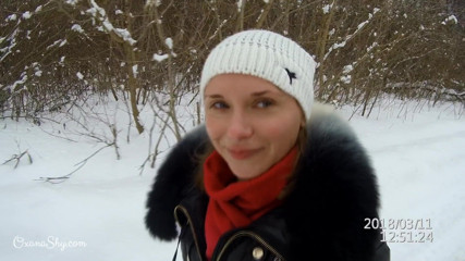 MILF Oxana: Spermawalk im winter