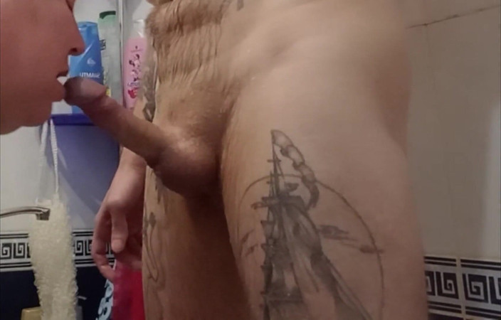 Zona901: I caught my stepson in the shower and helped him...