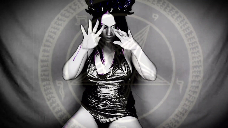 Goddess Misha Goldy: Poțiunea demon te va pedepsi pentru poftă și te va face...