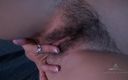 ATK Hairy: Caroline Ray dedos su vagina peluda en este nuevo clip
