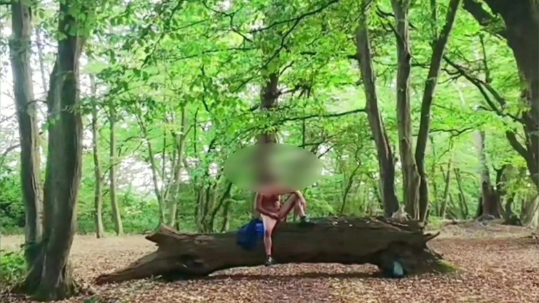 MaleModel: Cüretkar kırsal yürüyüş yolu