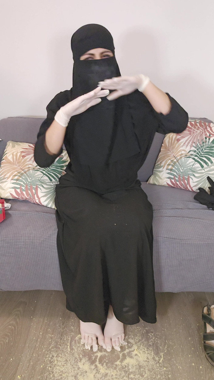MiaNIqab: Smelling Cheese Latex Handschuhe Von Mami Mia Niqab