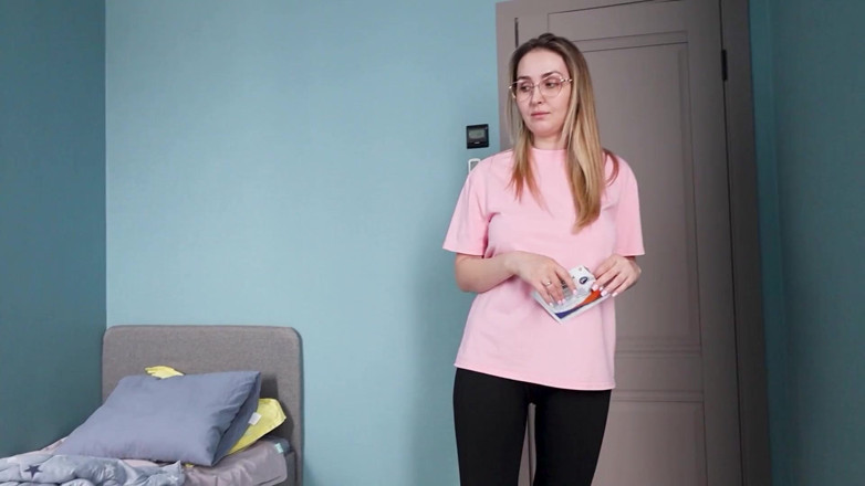 Alina Rai: Madrasta gostosa recebe pau do enteado em sua buceta apertada...