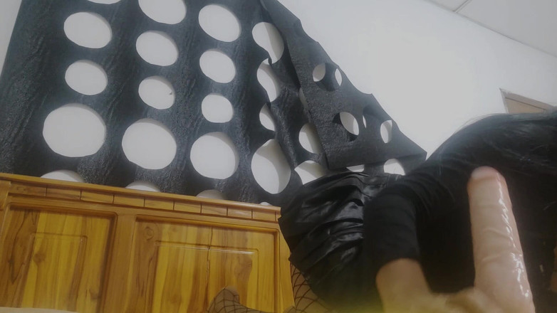 NEGRITA SEXY: Ini halloween dan aku berfantasi tentang kontol besar pria kulit...