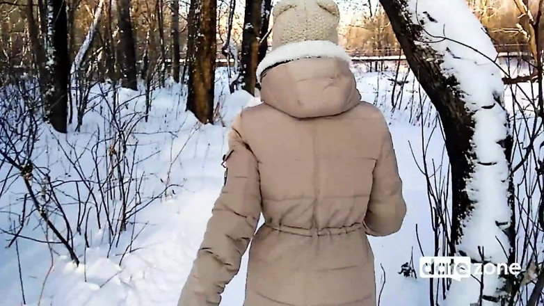 Datezone: Amateur outdoor letzten winter blowjob