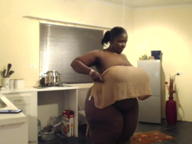 Legendary Booty Overdose: Black SSBBW MILF Clapping Big Fat Juicy Ass