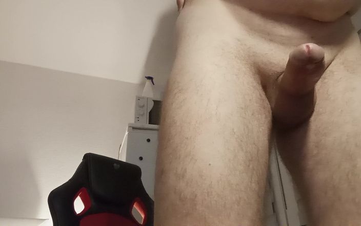 Dikk Richards: Also Masturbating in My Living and Bedroom