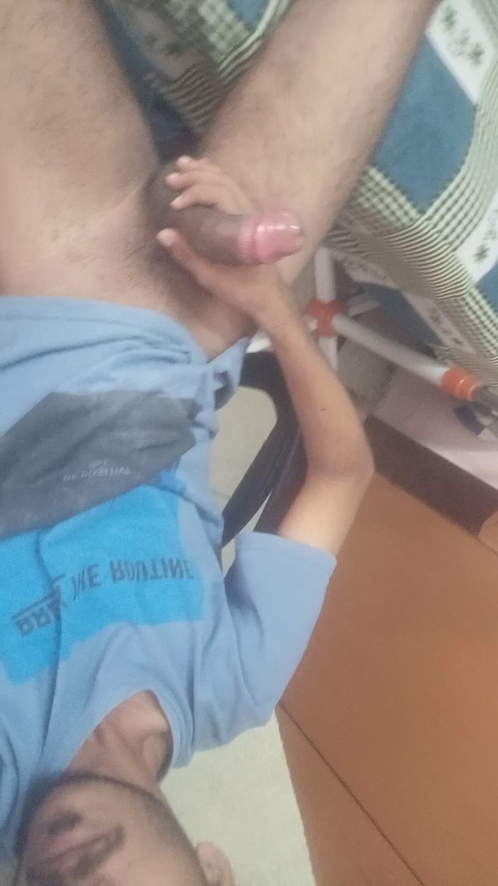 Suhas: Allein desires masturbation