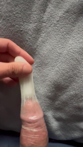 Gay Soldier Stuff: नीली जॉकस्ट्रैप पर वीर्य की शूटिंग, गोरी कच्छी, मेरी सेना की वर्दी में लंड हिलाना!