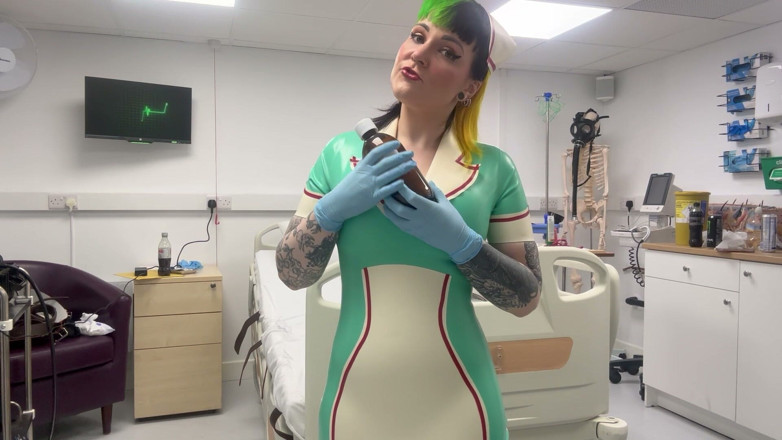 Bigtiddygoth: Clinique, infirmière Ruby Gooner