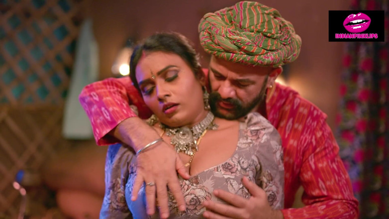 Indianpinklips: Bhabhi seksi India curang pada suaminya dan dikongkek keras oleh...