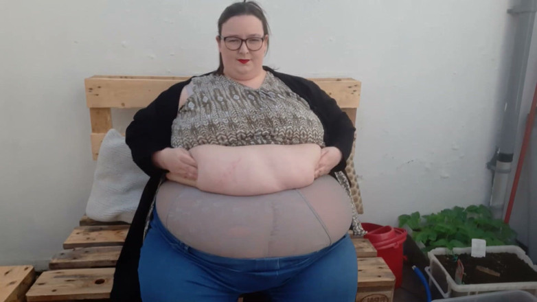 SSBBWLadyBrads: SSBBW सीक्रेट गार्डन पेट प्ले