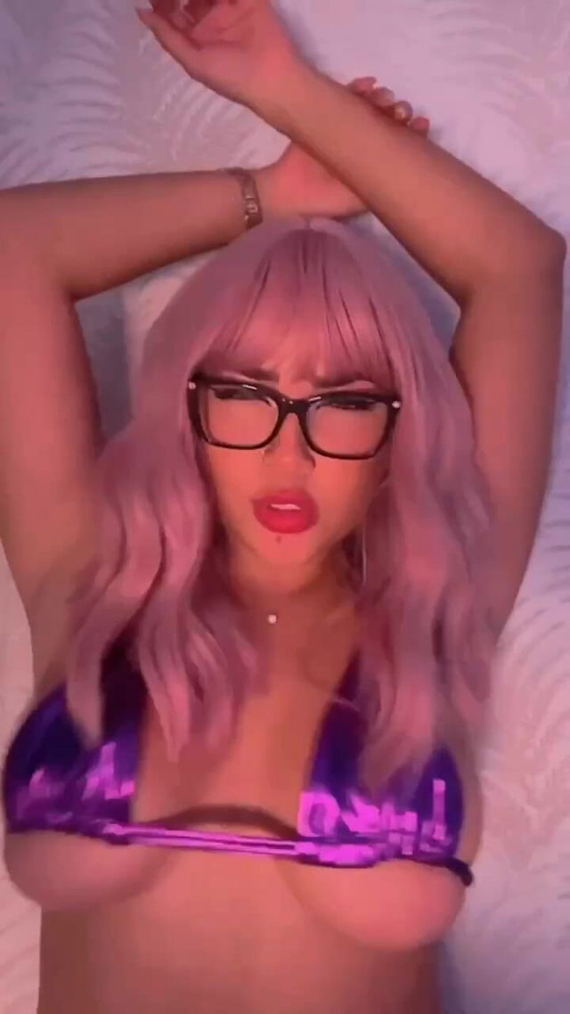 Who Know This Trans? (AaronOfficialZ)