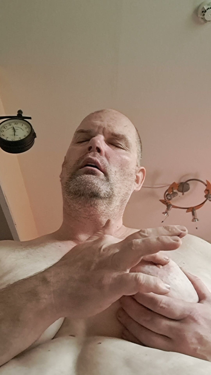 Fickspecht: Again Only on the Whores the Bitch