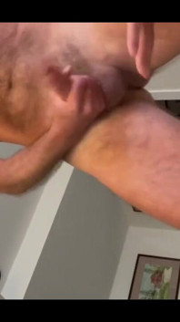 Twitter Fan Version of Guy Fucking a New Fan and Squirting