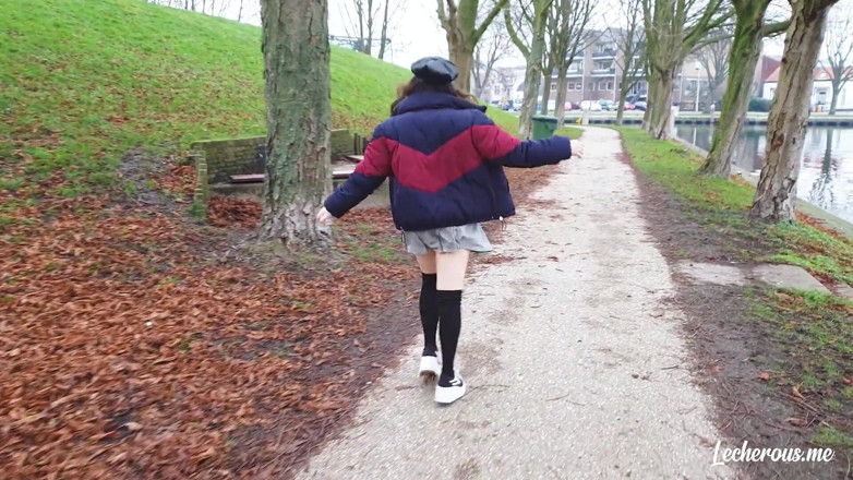 Lecherous: Clementine - bermain di taman