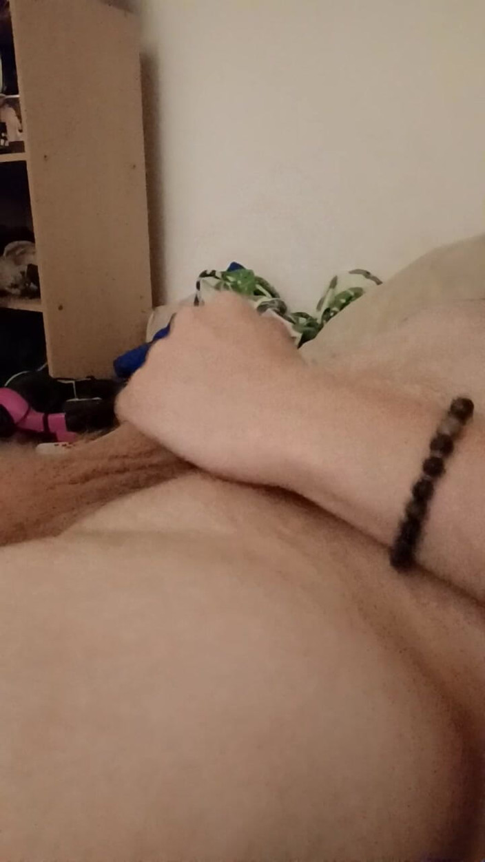 Oniasura: Já a sperma na břiše, ještě jsem se neoholil