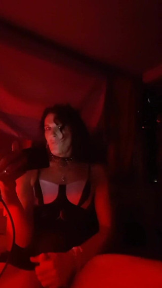 Badbitch6669: Traviesa transexual se masturba