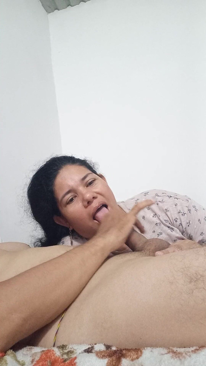 Valkyrieandluigy: Manželka saje ptáka ve stylu škádlení