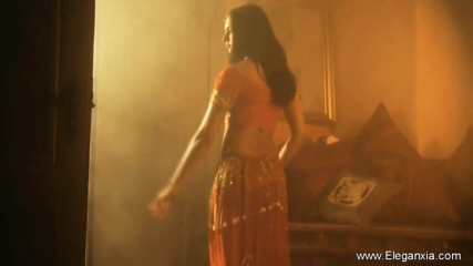 Eleganxia: Indian stripper loves to dance