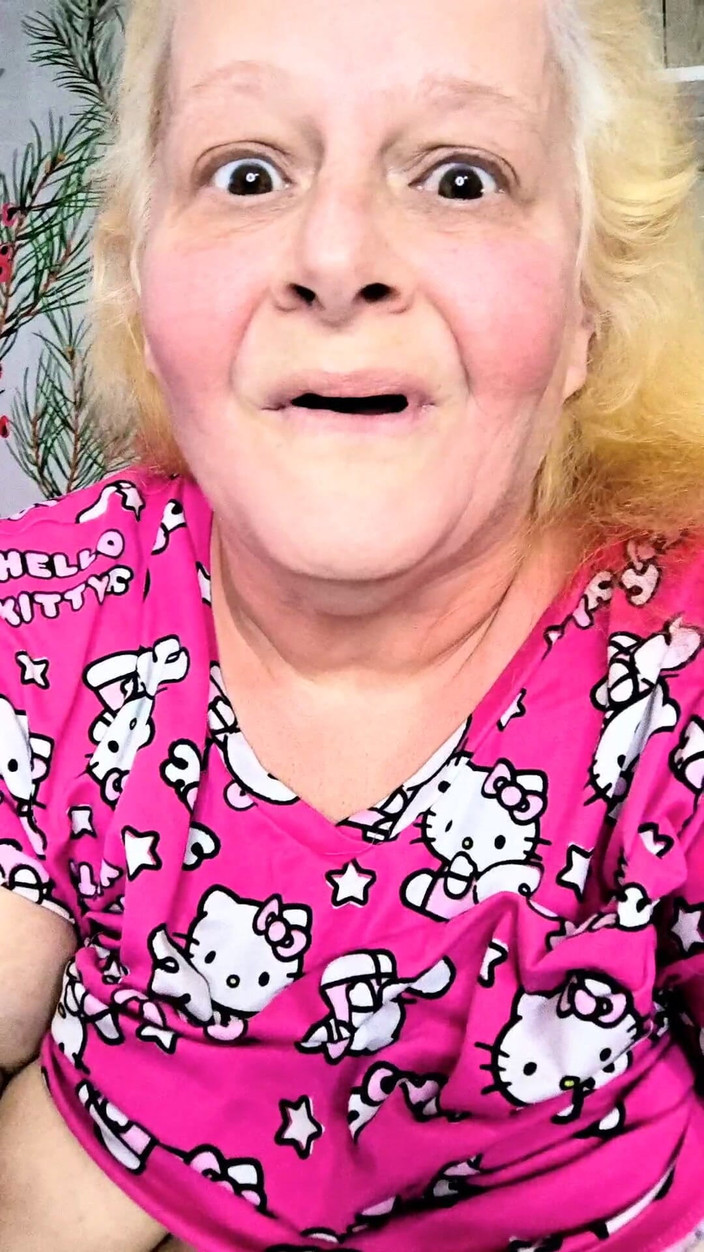 HerculesnVENUS: 良好的振动在她滴水的阴户中匆忙一点毛茸茸