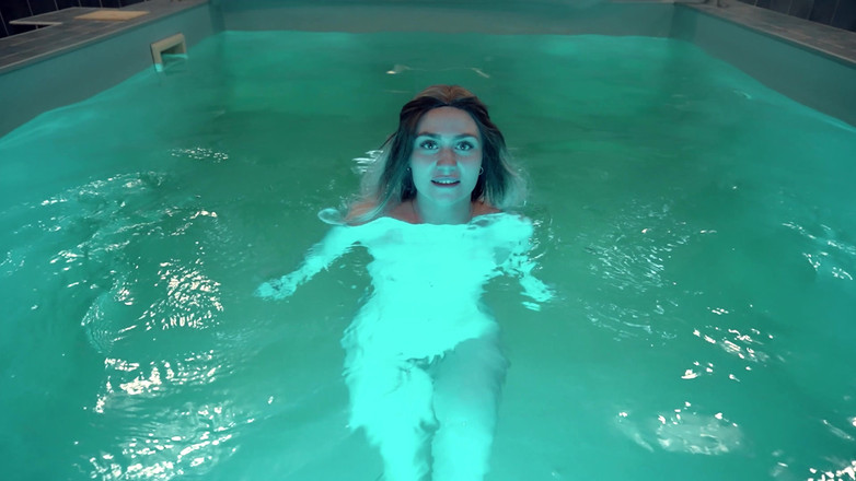 ReplayXXXLady: Nevlastní syn ošukal svou macechu, když ji našel nahou v...